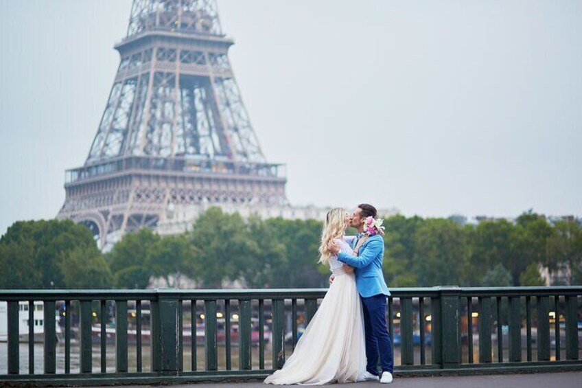 Paris: Eiffel Tower Photo Shoot