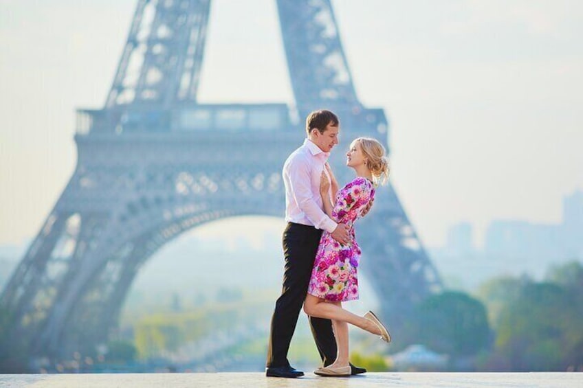 Paris: Eiffel Tower Photo Shoot