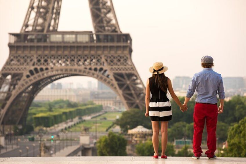 Paris: Eiffel Tower Photo Shoot