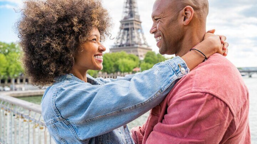 Paris: Eiffel Tower Photo Shoot