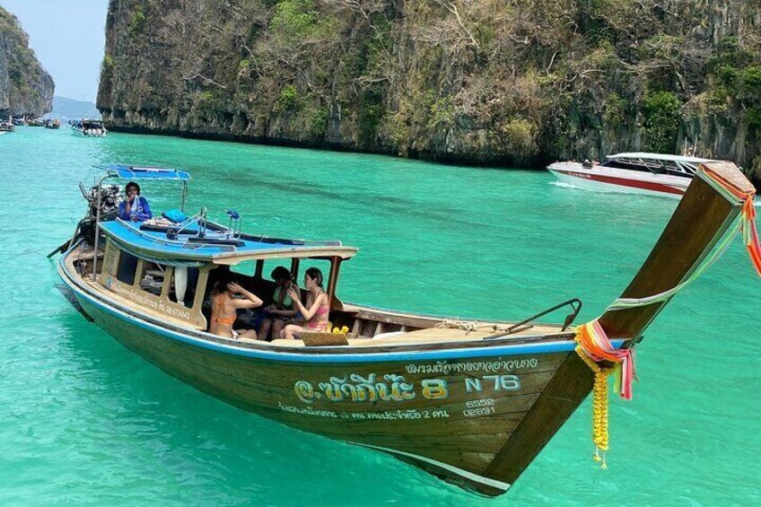 Private Long Tail Boat Charter to Hong Island or Phi Phi Island