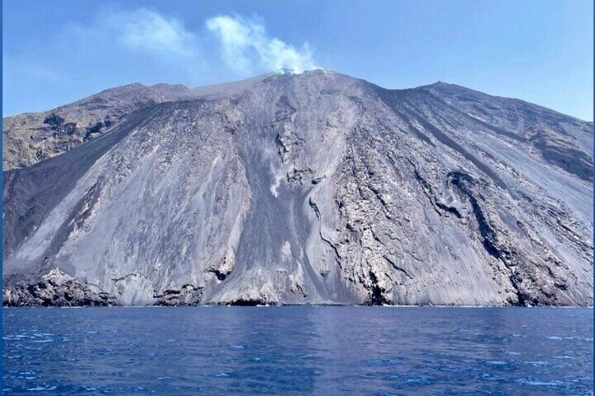 Rent our boat Principessa in Stromboli 