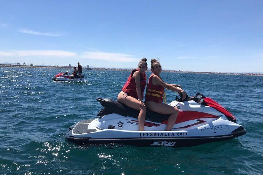 Jetski in Valencia for 30 minutes for 1 or 2 people