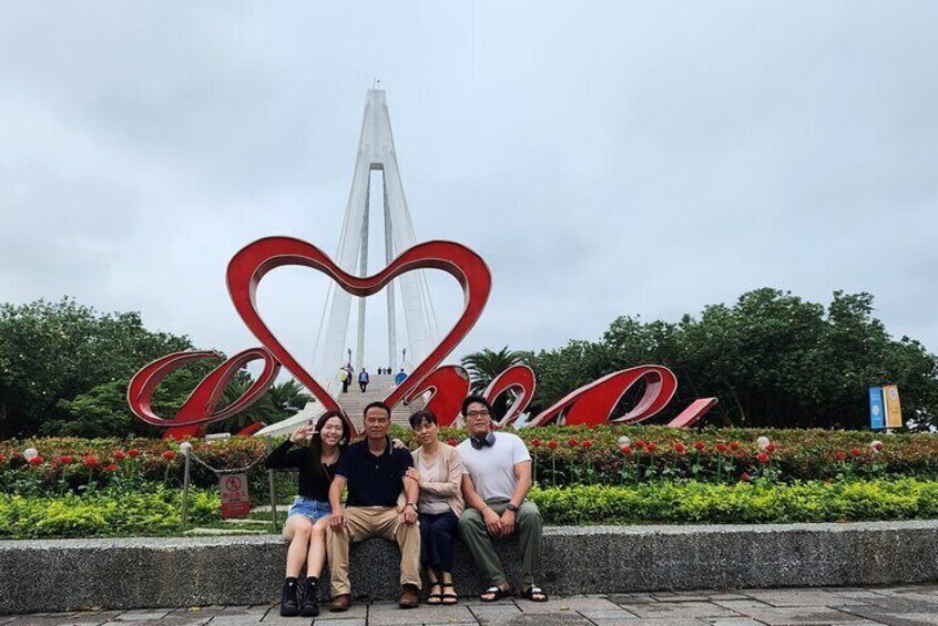 Yanmingshan National Park and Beitou Thermal Valley Private Tour
