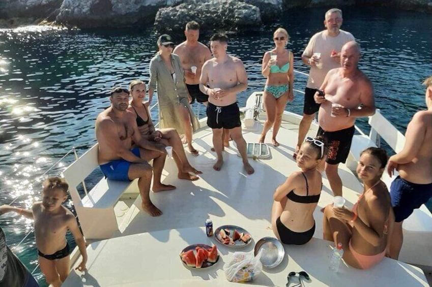 4 hours Swimming Cruise with Drinks and Snack (Rhodes Center)