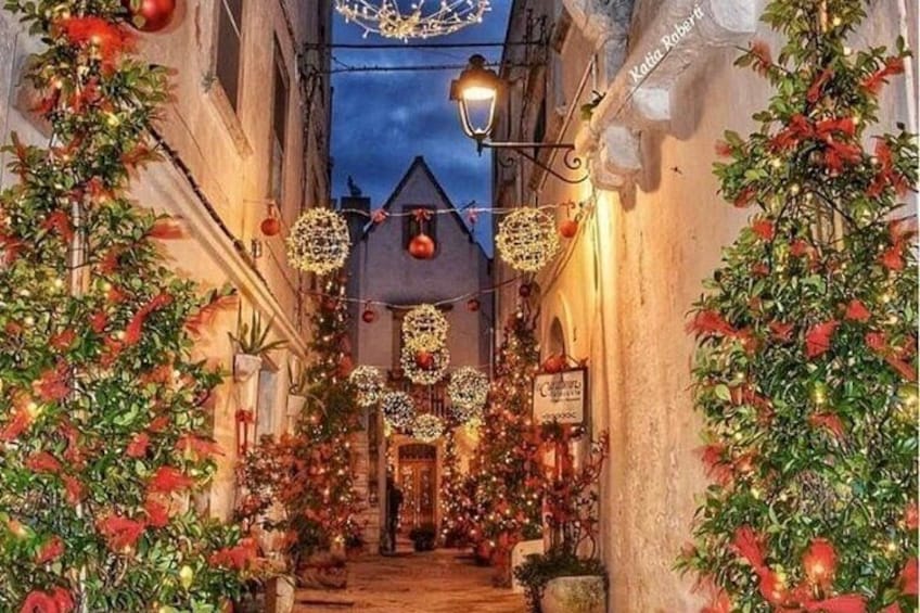 CHRISTMAS EDITION LOCOROTONDO AND ALBEROBELLO Christmas Markets