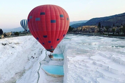 Sarıgerme Independent Pamukkale Tour With Hot Air Balloon Ride