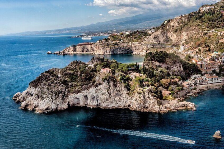35 min Taormina and Etna private helicopter tour from Fiumefreddo