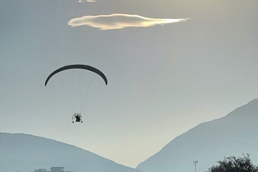 Paratrike flight