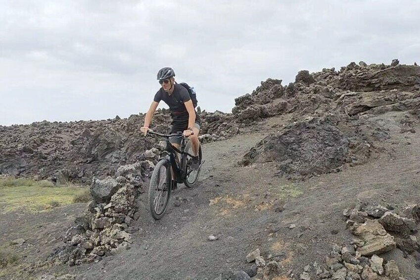 Cycle among volcanoes: Discover the essence of Lanzarote