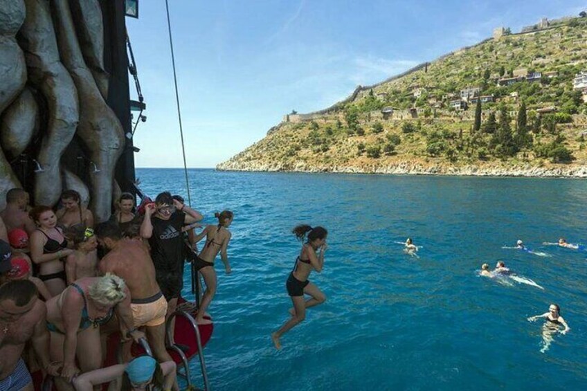 Alanya All Inclusive Pirate Boat Trip With Hotel Transfer