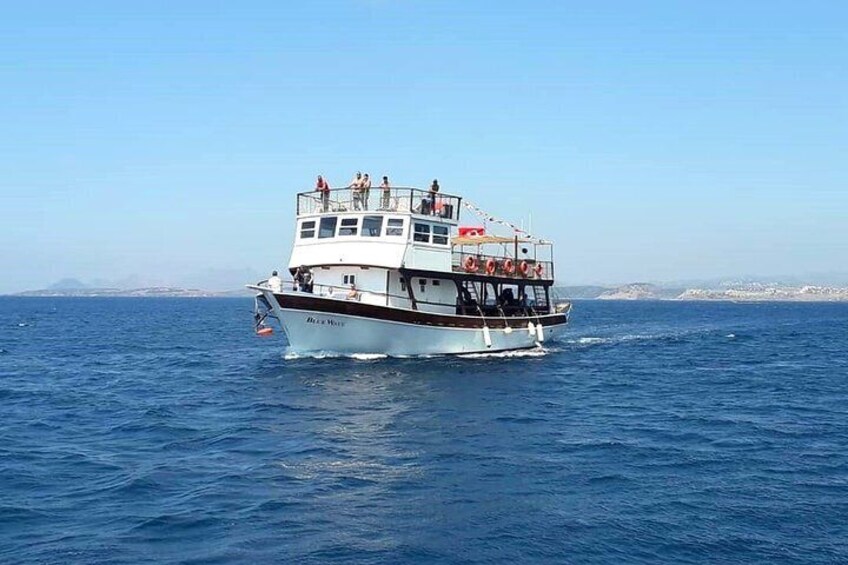 Daily Boat Tour (Akvaryum) around Bodrum and Black Island Coves 