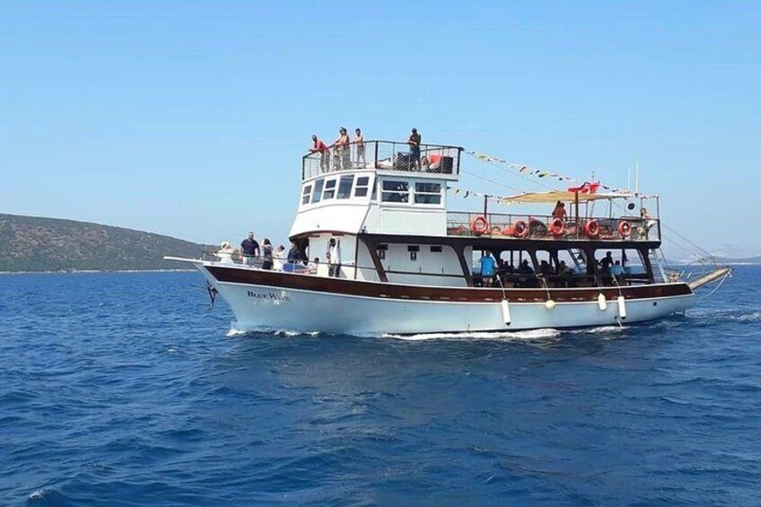 Daily Boat Tour (Akvaryum) around Bodrum and Black Island Coves 