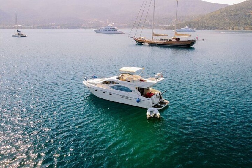 Motoryacht Charter in Bodrum For 7 Hours With Lunch