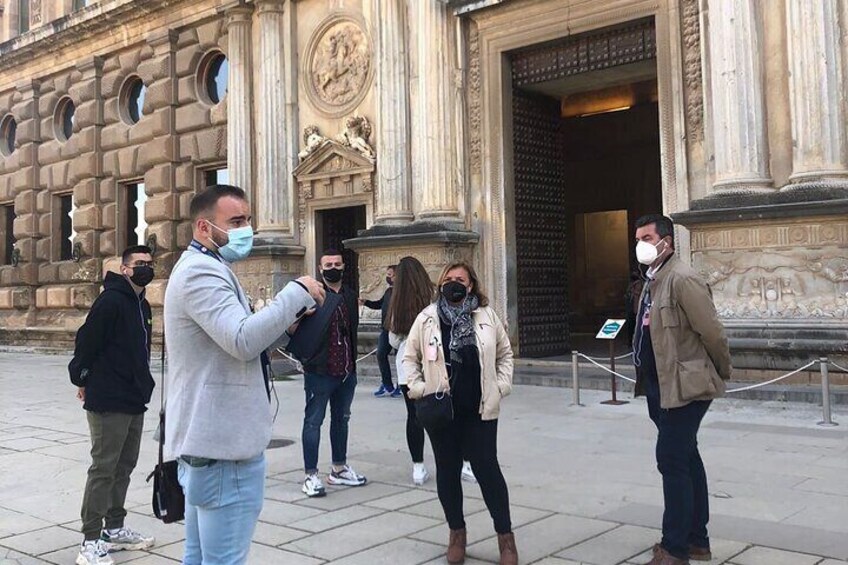Official Private Alhambra and Generalife Guide (does not include tickets)