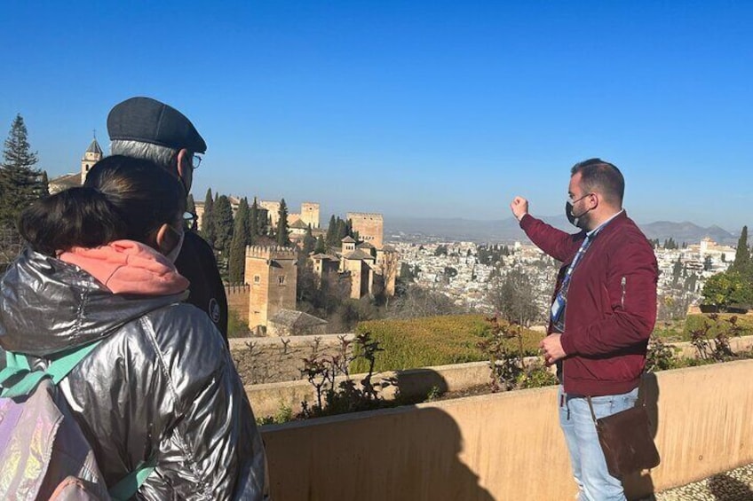 Official Private Alhambra and Generalife Guide (does not include tickets)