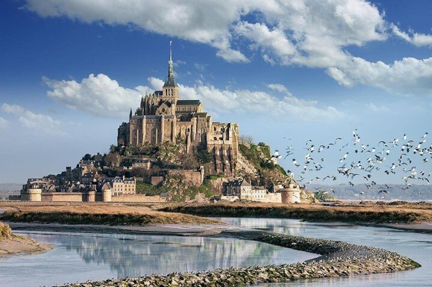 Mont St Michel Small Group Guided Day Tour from Paris by minivan