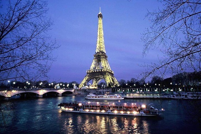 Seine River Cruise on board Vedettes du Pont Neuf