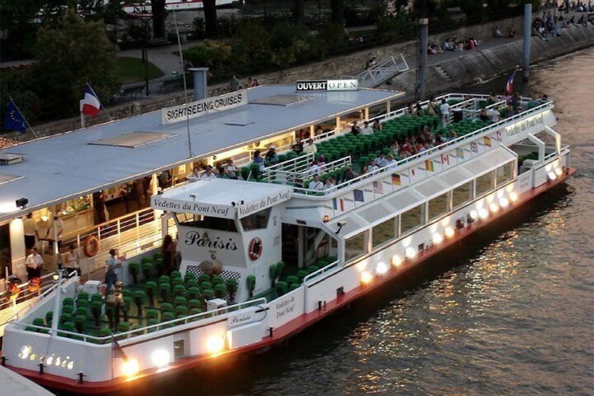 Seine River Cruise on board Vedettes du Pont Neuf