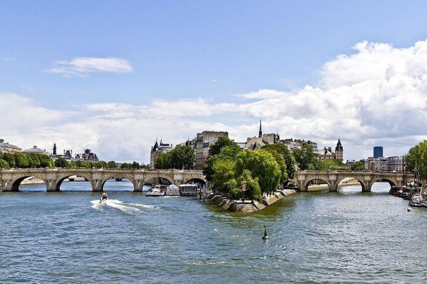 Seine River Cruise on board Vedettes du Pont Neuf