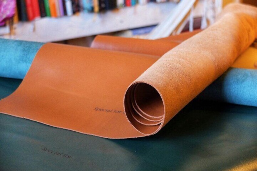 Leathercrafting Workshop at Skautské institut 