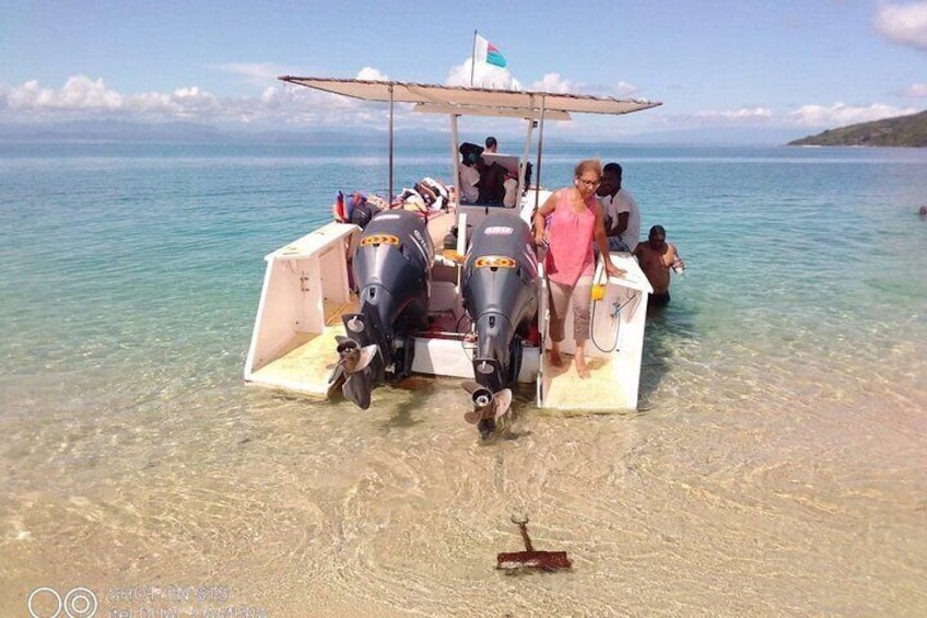 Private Guided Day Tour to Nosy Iranja Natural Island