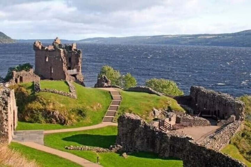 Loch Ness, Culloden Battlefield, Cawdor and More from Invergordon