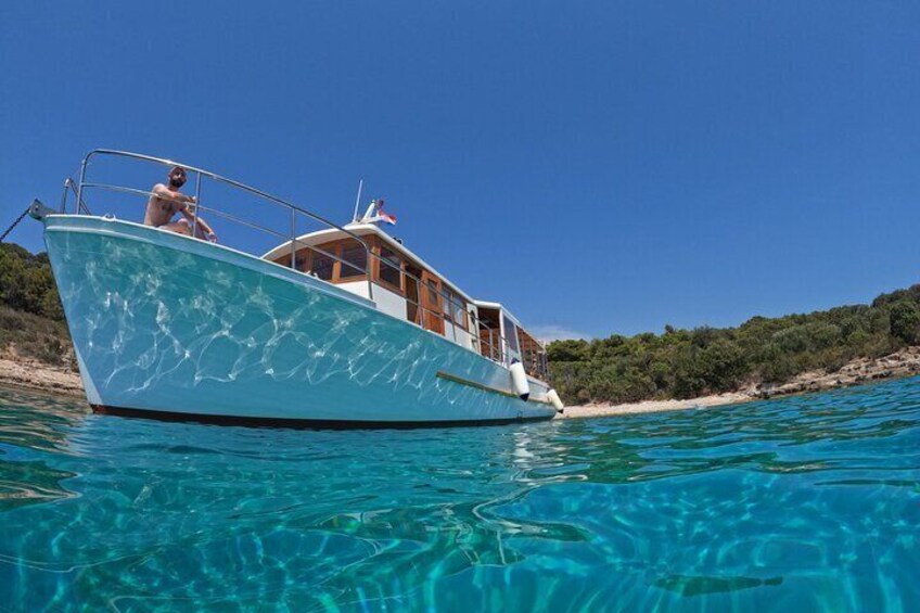 Boat Tour at Delfina Hvar