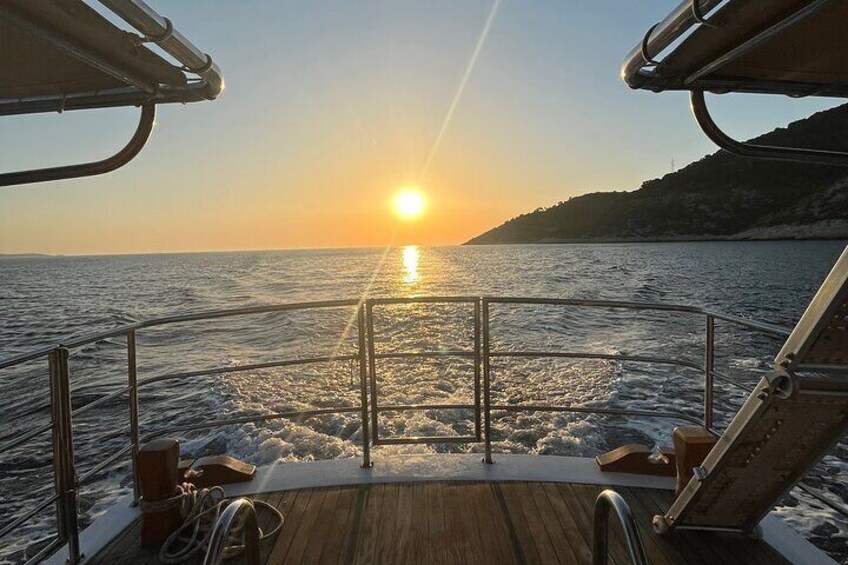 Boat Tour at Delfina Hvar