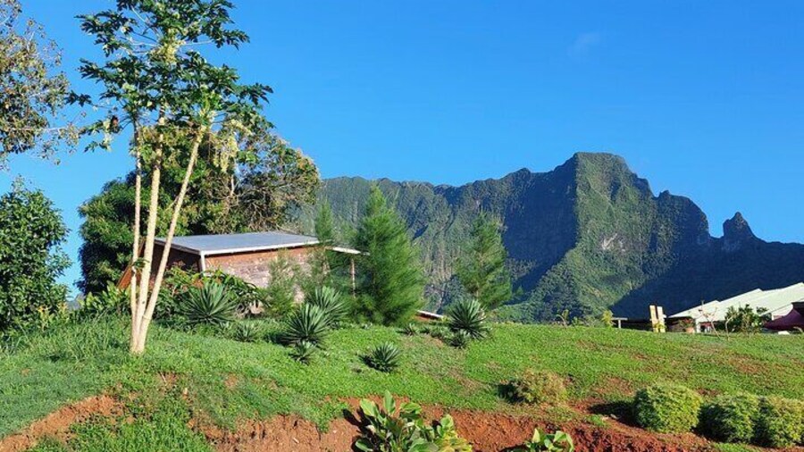 Mystery House and view of Mount Tefatua