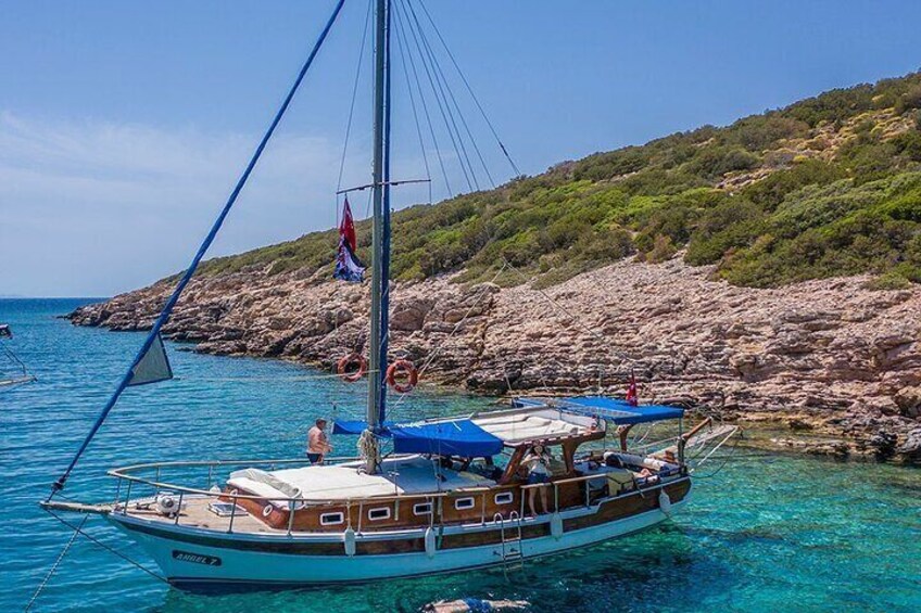 Private Boat Experience in Bodrum Coast with Snorkeling and Coves