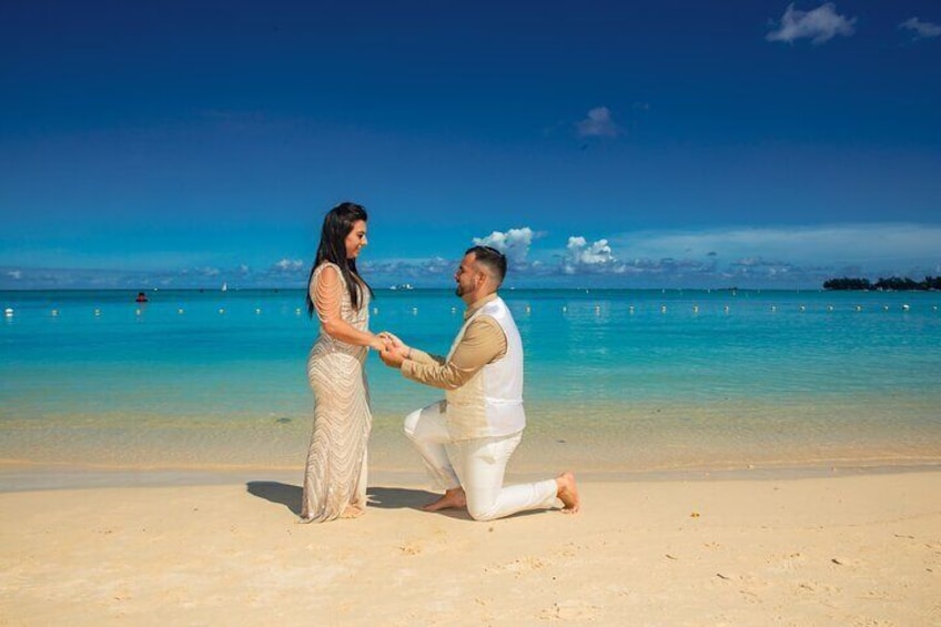 Mauritius: Photoshoot at Mont Choisy Beach