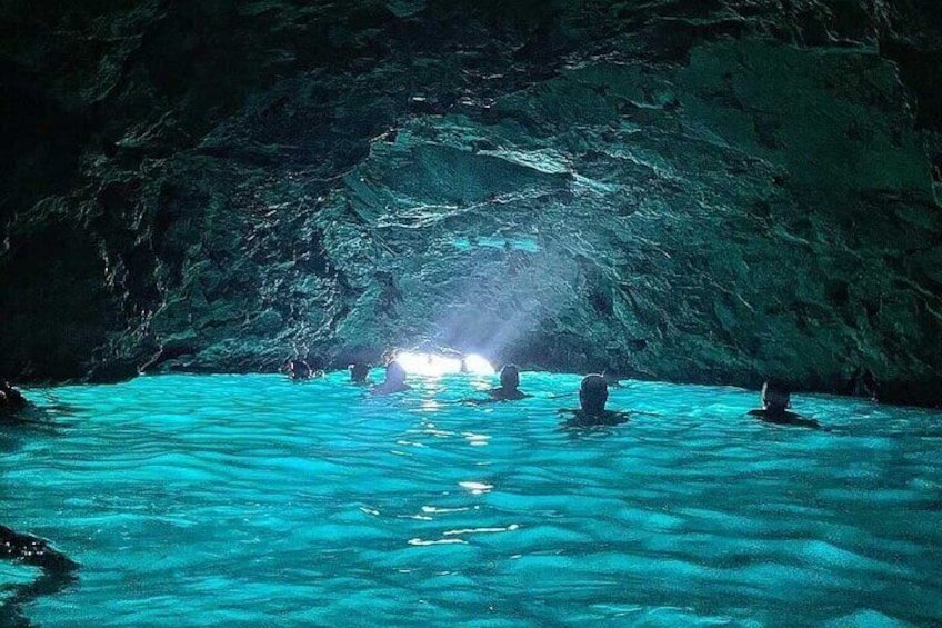 Private Blue cave tour-Half Day with a speedboat