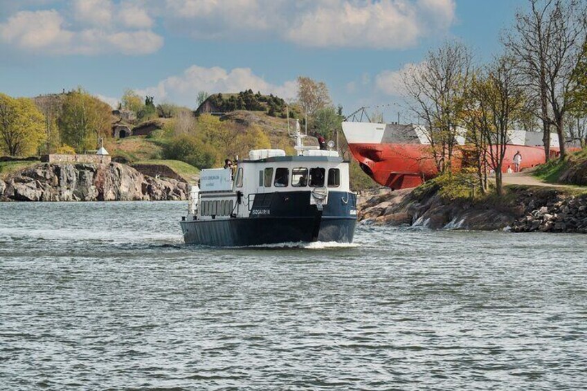 Island Hopping in Helsinki and Suomenlinna Fortress Island