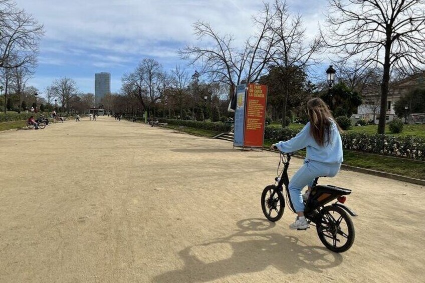 Barcelona Guided Montjuic 3-hour E-Bike Tour