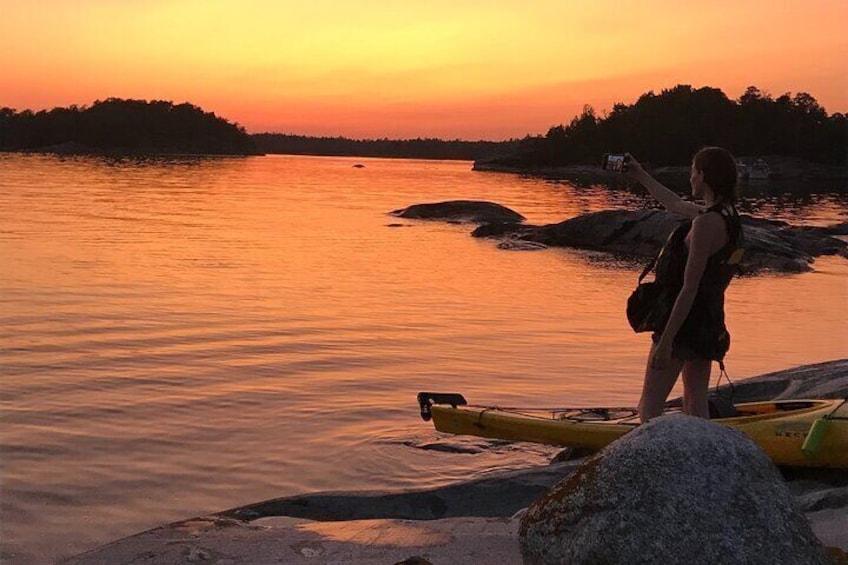 Sunset Kayaking in Stockholm Archipelago