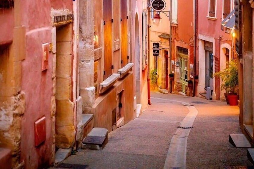 The streets of Roussillon