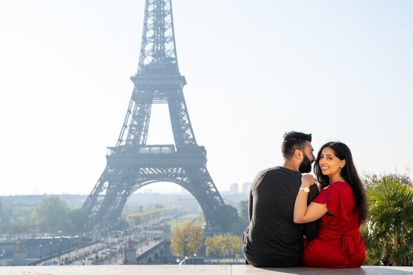 Photo Session in Paris - Photographer at the Eiffel Tower
