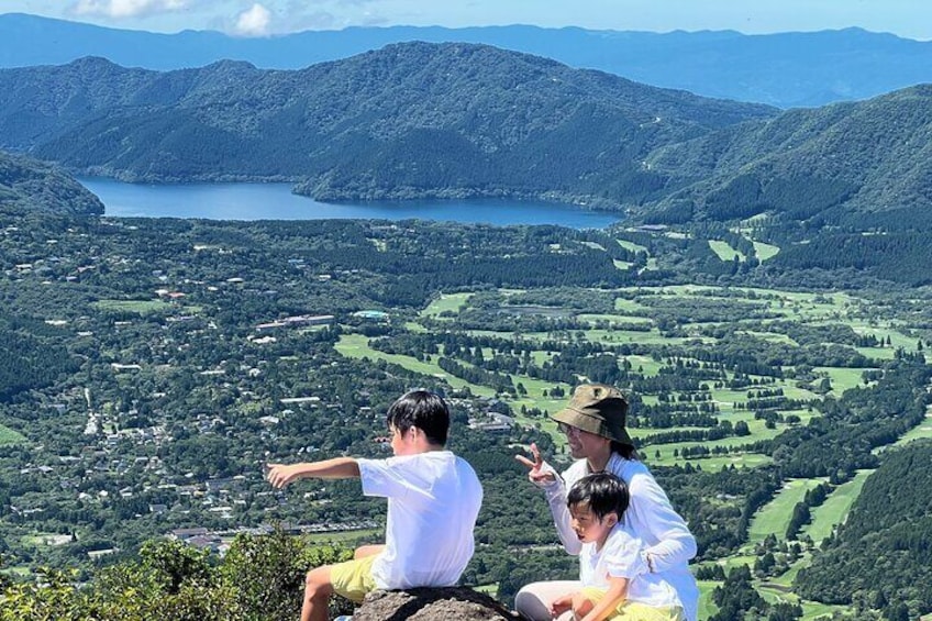 Optional detour viewpoint (can see Lake Ashi)