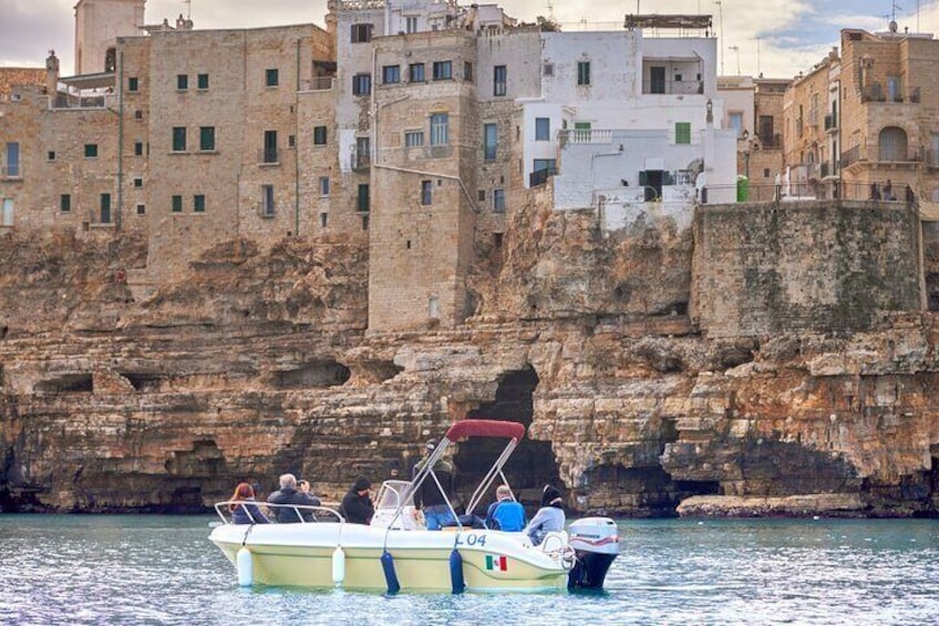 houses overlooking the sea