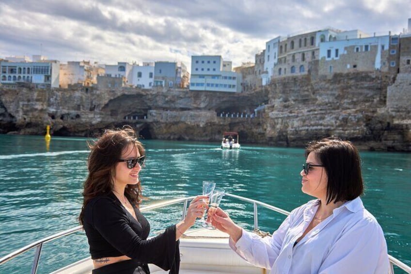 Panoramic boat tour