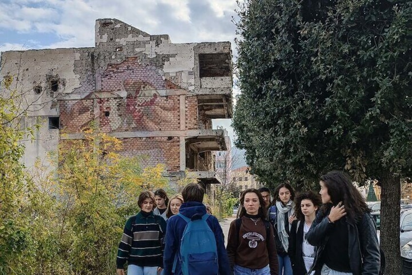 2-Hour Street Art Guided Tour in Mostar