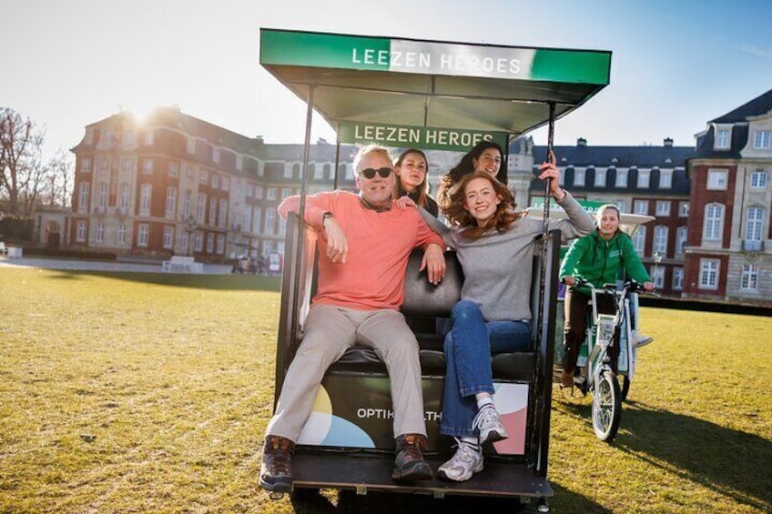 Private guided rickshaw city tour in Munster
