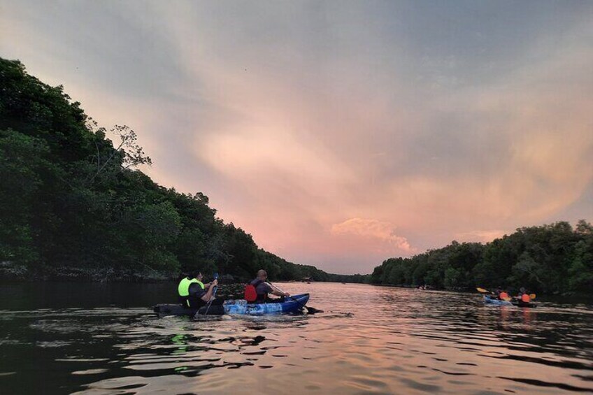 Dawn kayaking is an awesome and peaceful journey. You can stay overnight here to prepare for an early journey. 