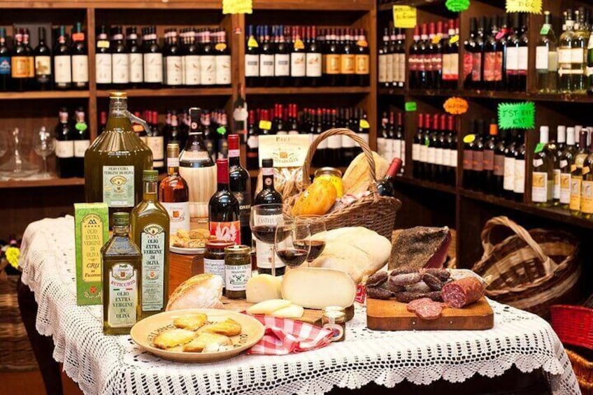 The Frantoio wine shop and local products