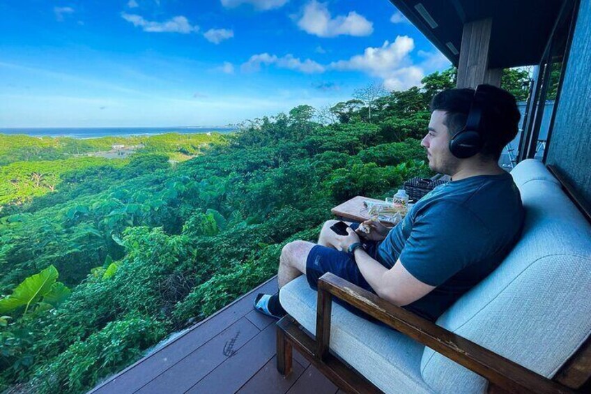 We have a morning coffee time before heading out to the ocean.