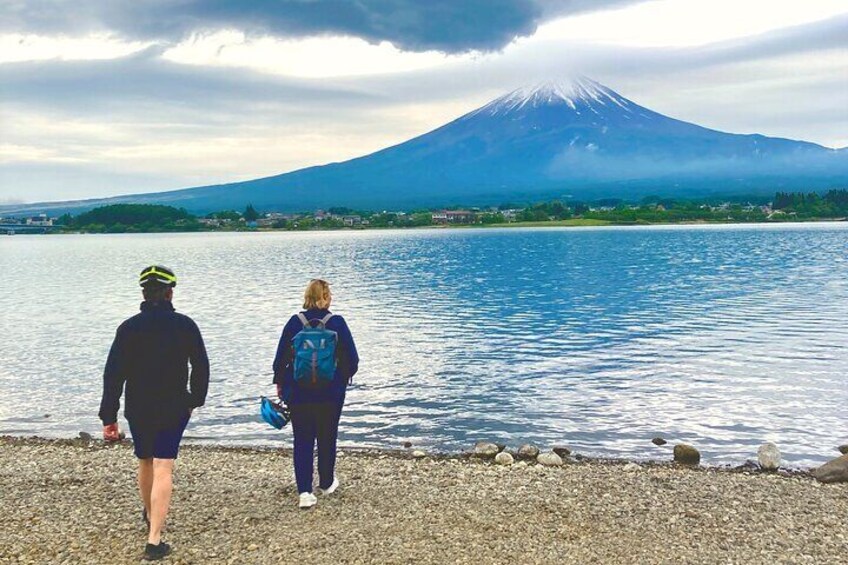 Lake Kawaguchi Explorer: E-Bike Guided Tour 