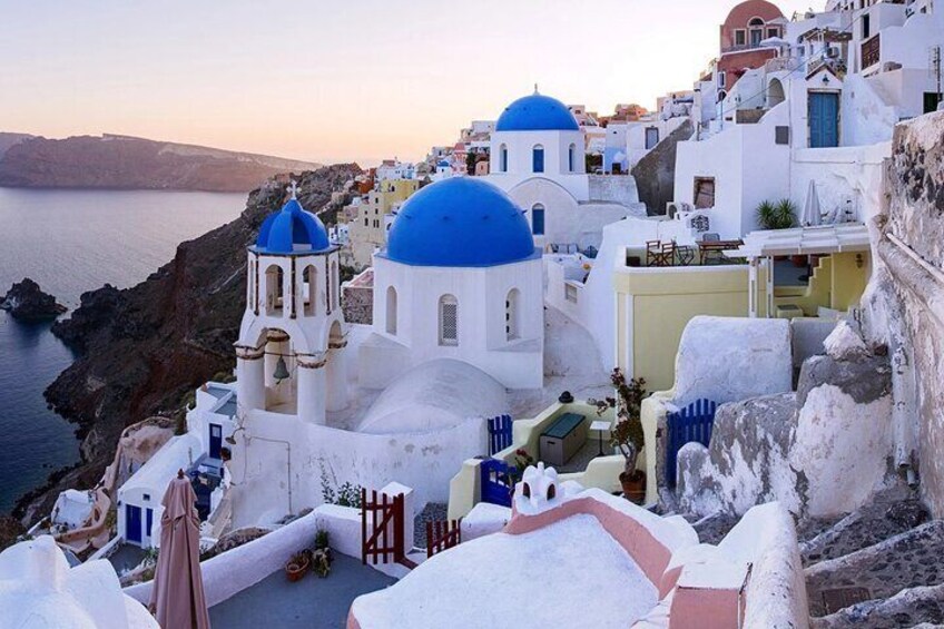 Private 5-Hour Santorini Island Tour with Winery Lunch