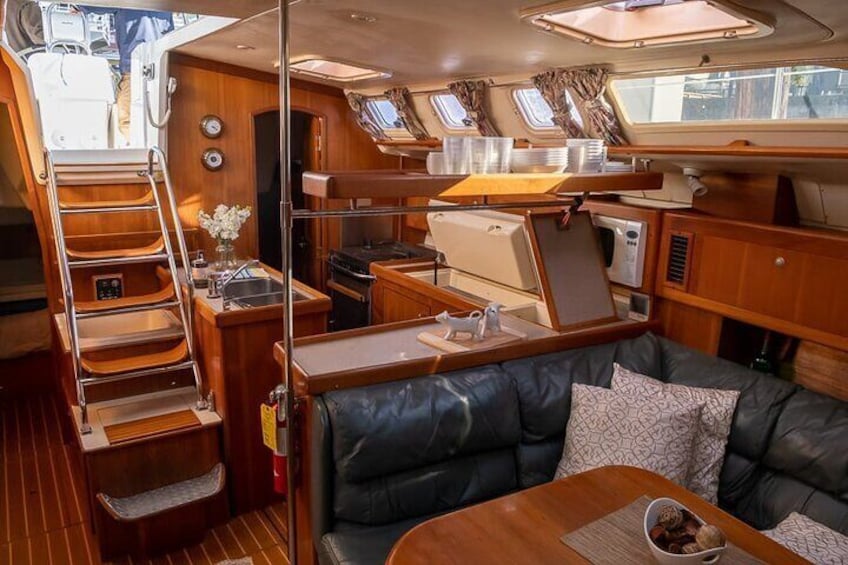 Spacious beautiful woodwork and luxury sailboat living!