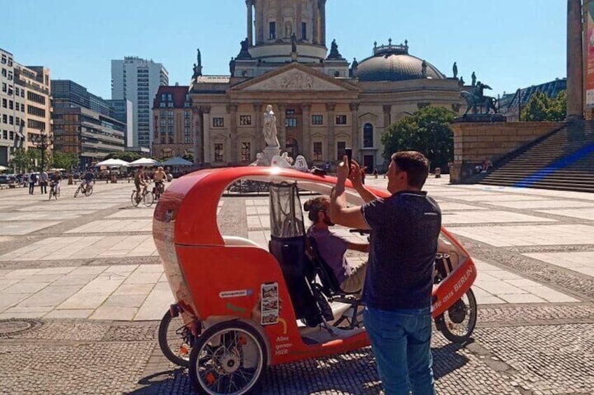 Individual City Tour - 
Rickshaw Sightseeing in Berlin